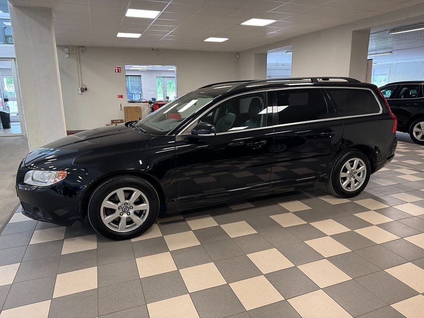 Bild 2 av Volvo V70 D3 Geartronic Momentum Dieselvärmare Drag 163 Hk