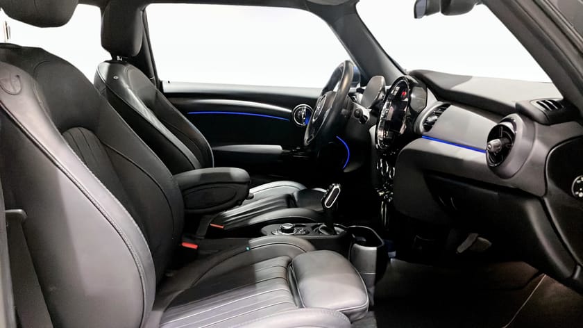 Bild 3 av MINI Cooper SE 184 hk Pano / HuD / Apple CarPlay / Ratvärme