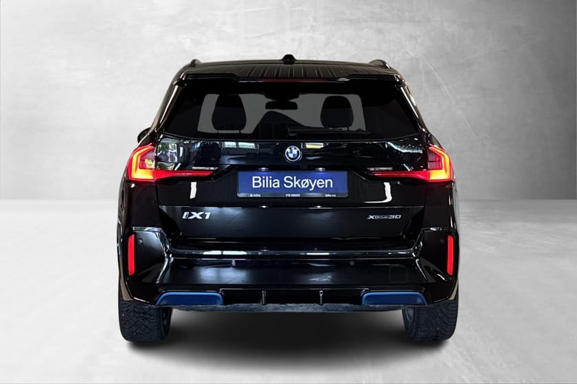 Bilde 3 av BMW iX1 xDrive30 Fully Charged M-sport, Elsete, H/K, Headup++