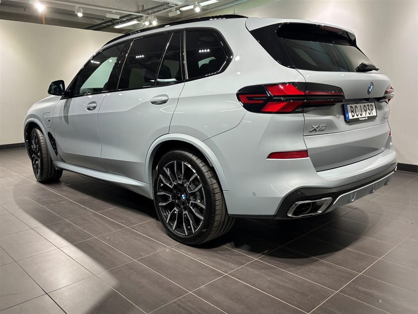 Bild 2 av BMW X5 xDrive50e M Sport Business Ed Drag DA Pro H K