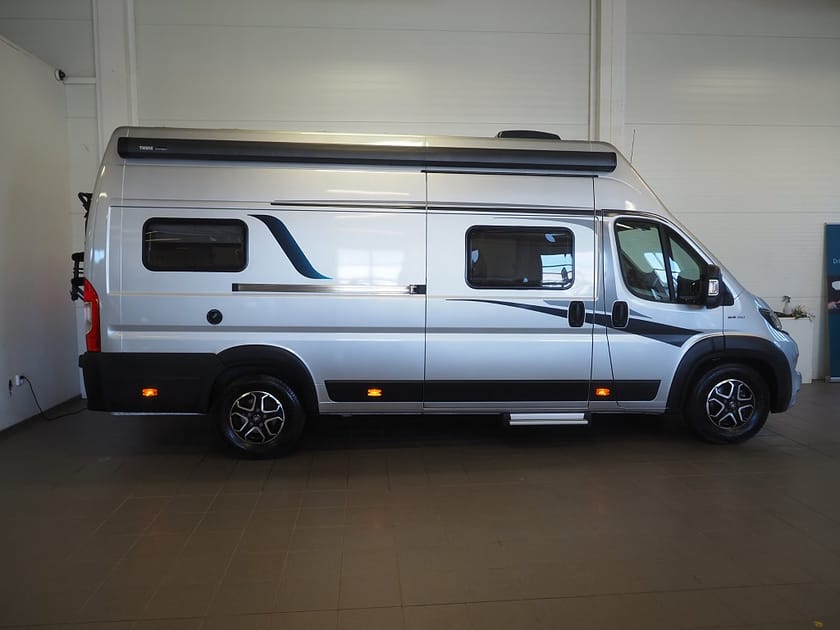 Bild 2 av Knaus Campervan Fiat BoxLife 630 ME AUT I Truma 6D I 4 bäddar I Drag I Solcell I Back