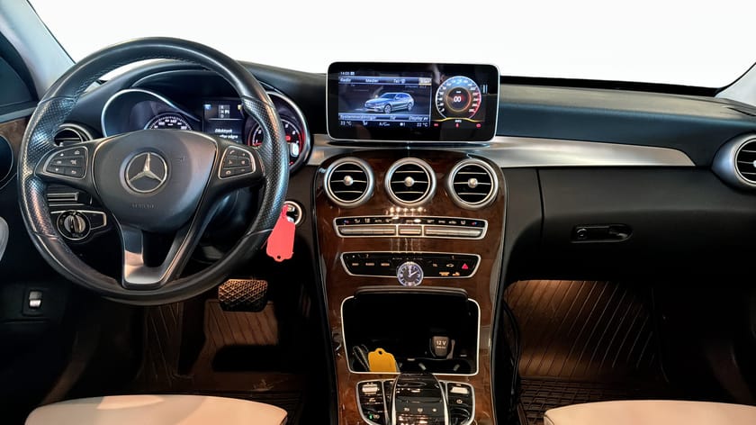 Bild 4 av Mercedes-Benz C 250 T Avantgarde (211hk) | Dragkrok Kamera