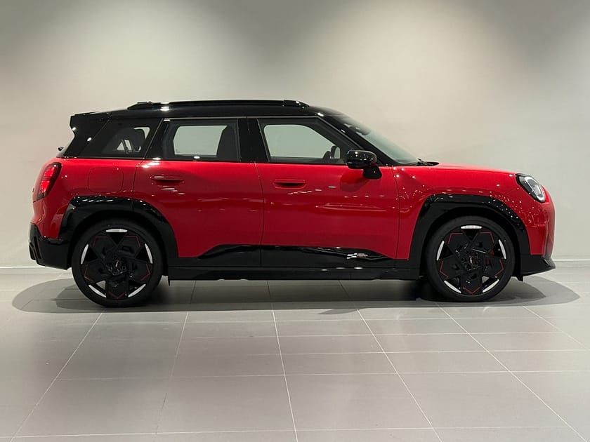 Bild 3 av MINI John Cooper Works Aceman JCW E S+ Paket med dragkrok Prissänkt med 143 300 kr!