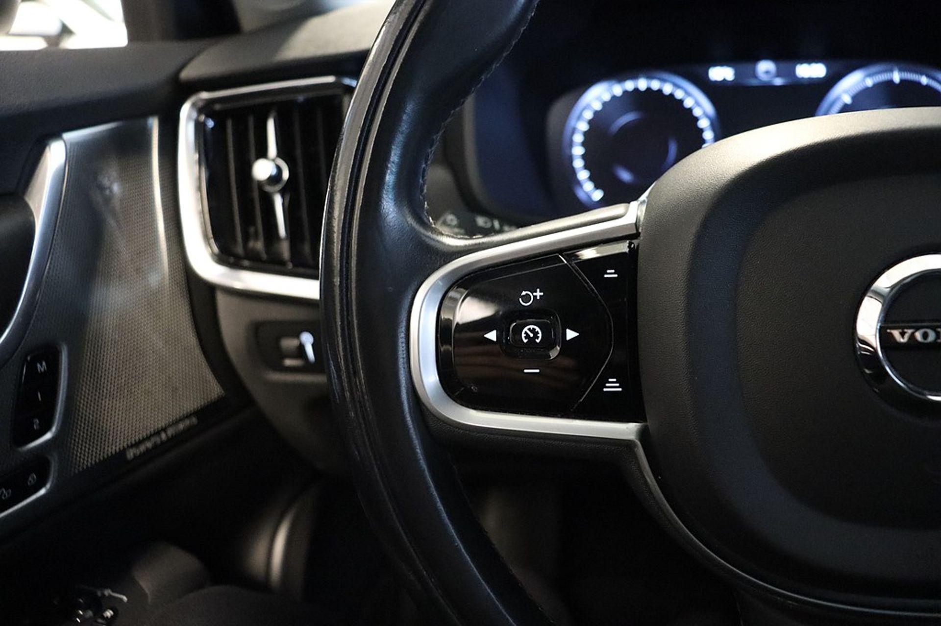 Volvo V90 Cross Country 2017, bild 7/10