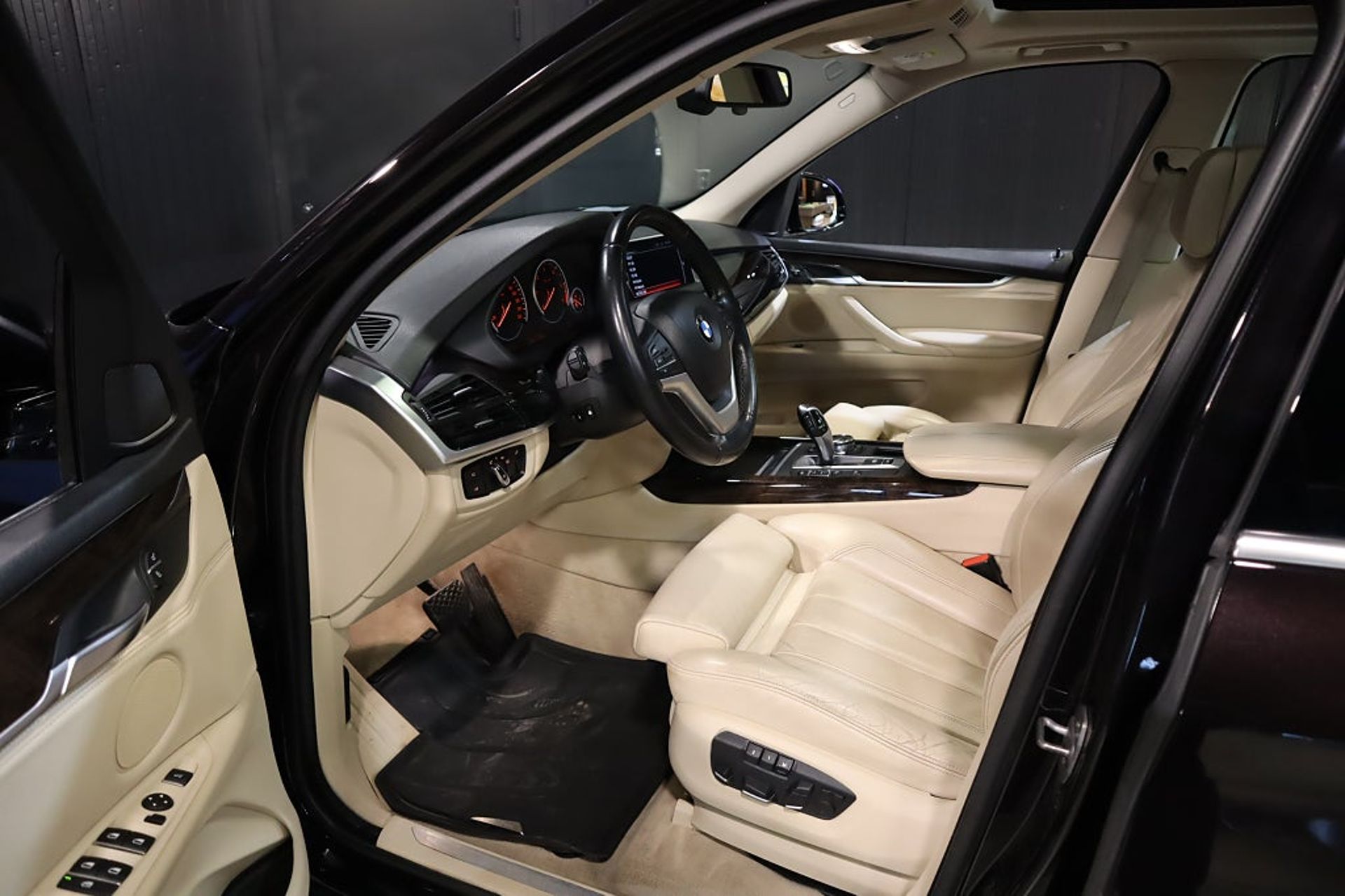 BMW X5 xDrive 40d (313hk) Aut / 2-äg 2014, kuva 7/37