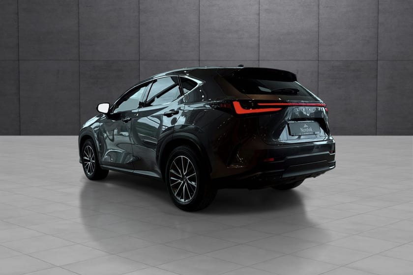 Bilde 3 av Lexus NX 450h+ Executive tech