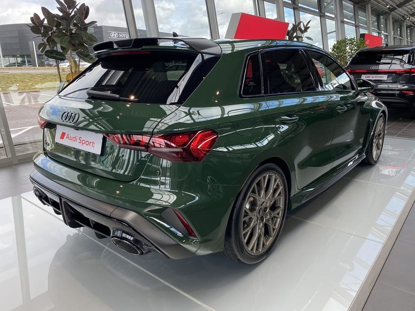 Bild 2 av Audi RS3 Sportback Competition Limited