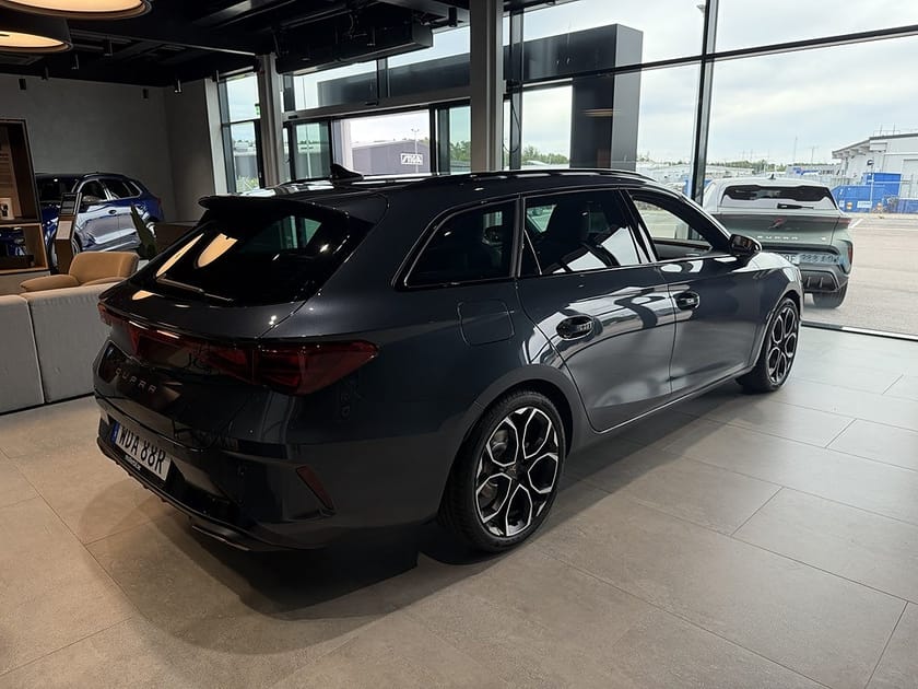 Bild 3 av CUPRA Leon Sportstourer e-Hybrid CUPRA 1.5 204 DSG (PLUG