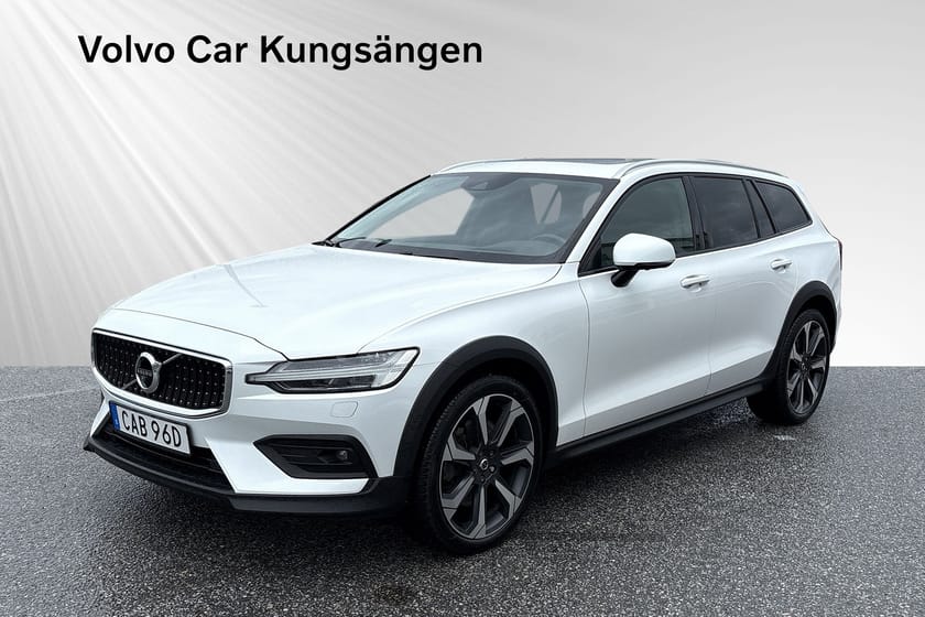 Bild 1 av Volvo V60 Cross Country B4 AWD Diesel Adv Edt DRAG/PANO/360/HARMAN