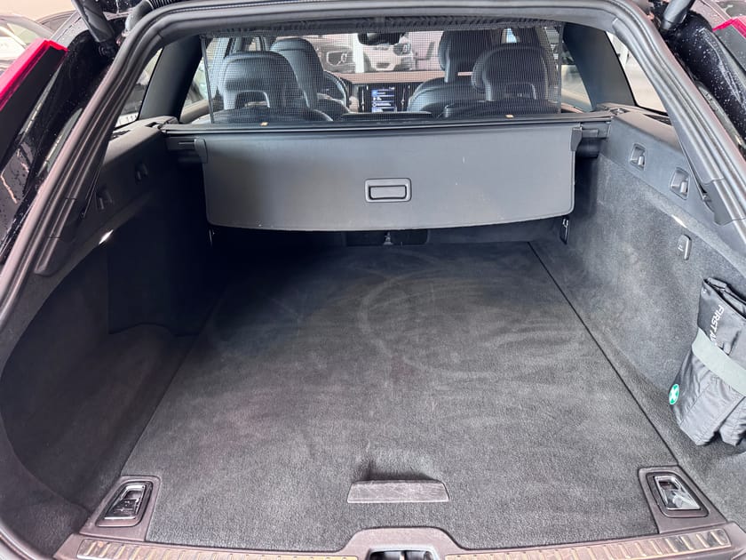 Bild 5 av Volvo V90 D4 AWD R-Design(V-hjul)