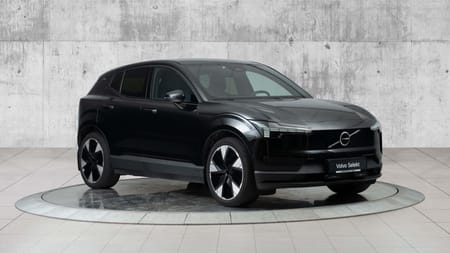 Volvo EX30 Twin Motor Performance | Plus | H.feste | H&K | LED-bar | 20"