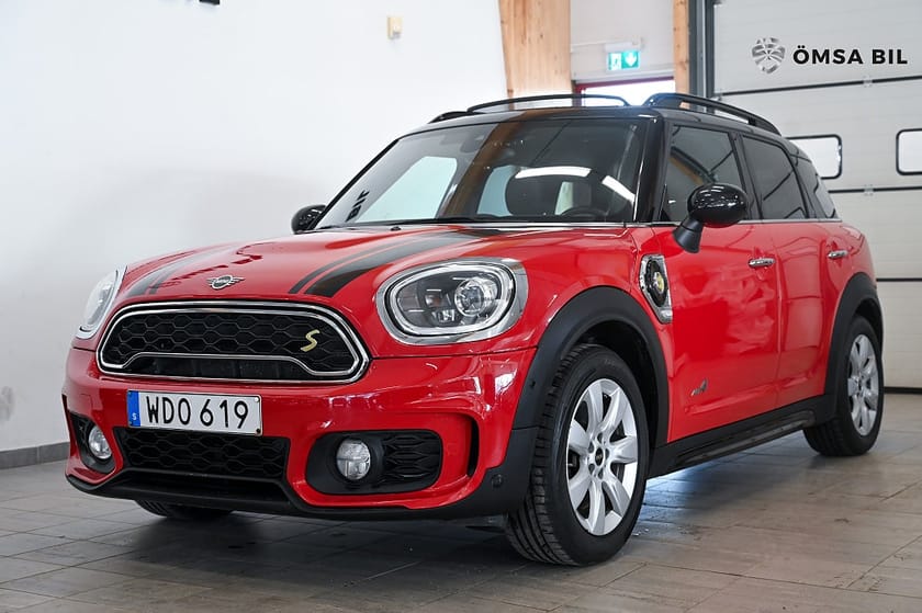 Bild 2 av MINI Countryman Cooper SE ALL4 John Works Panorama H/K Skinn