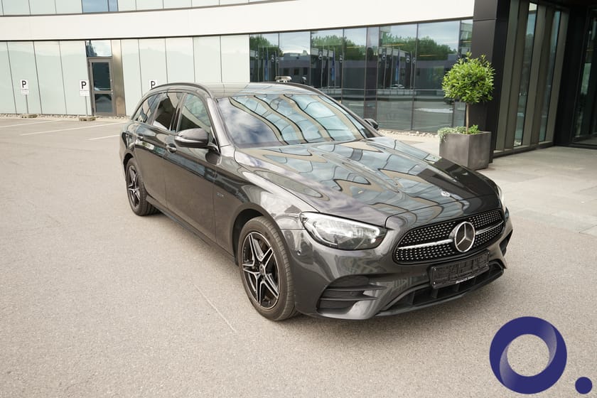 Bilde 2 av Mercedes-Benz E 300 T de 4MATIC plug in hybrid AMG