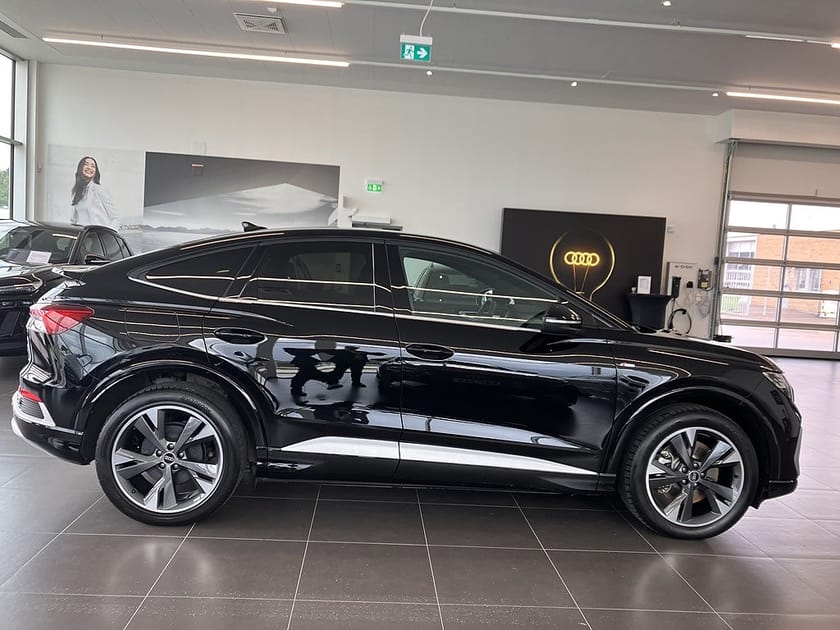 Bild 3 av Audi Q4 45 Sportback e-tron quattro 286hk S-line