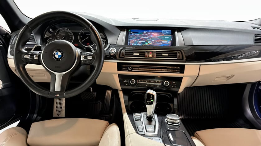 Bild 4 av BMW 520d xDrive Sedan M SPORT H/K TAKLUCKA RATTVÄRME