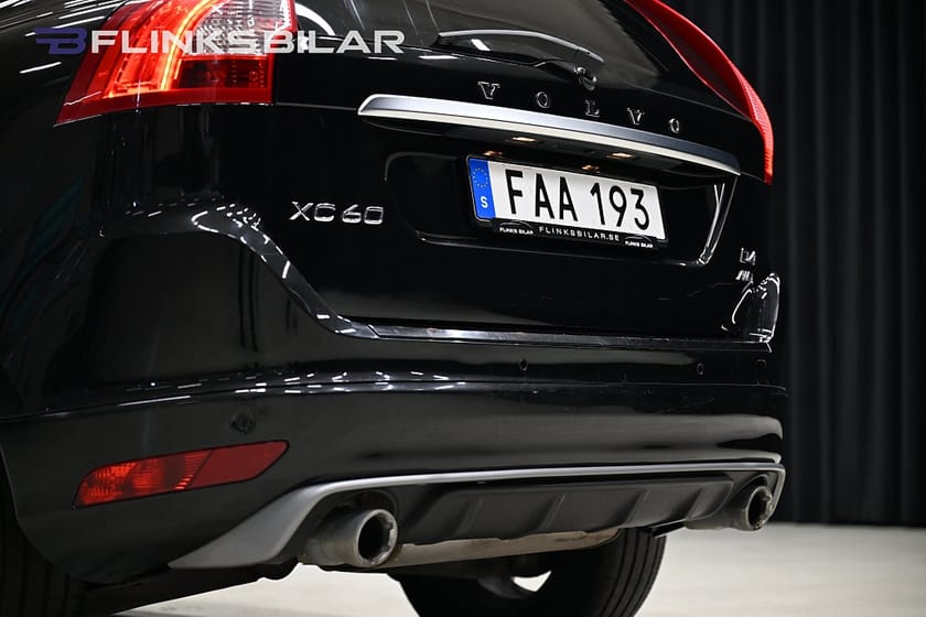 Bild 4 av Volvo XC60 D4 AWD R-Design Pro Panorama Navi D-Värm Blis 190hk Eu6