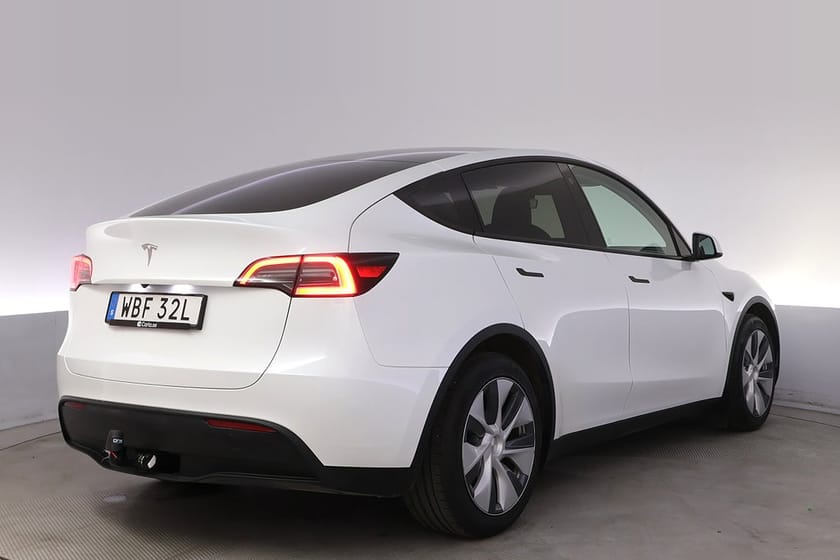 Bild 5 av Tesla Model Y Long Range AWD Autopilot Pano Drag V-hjul