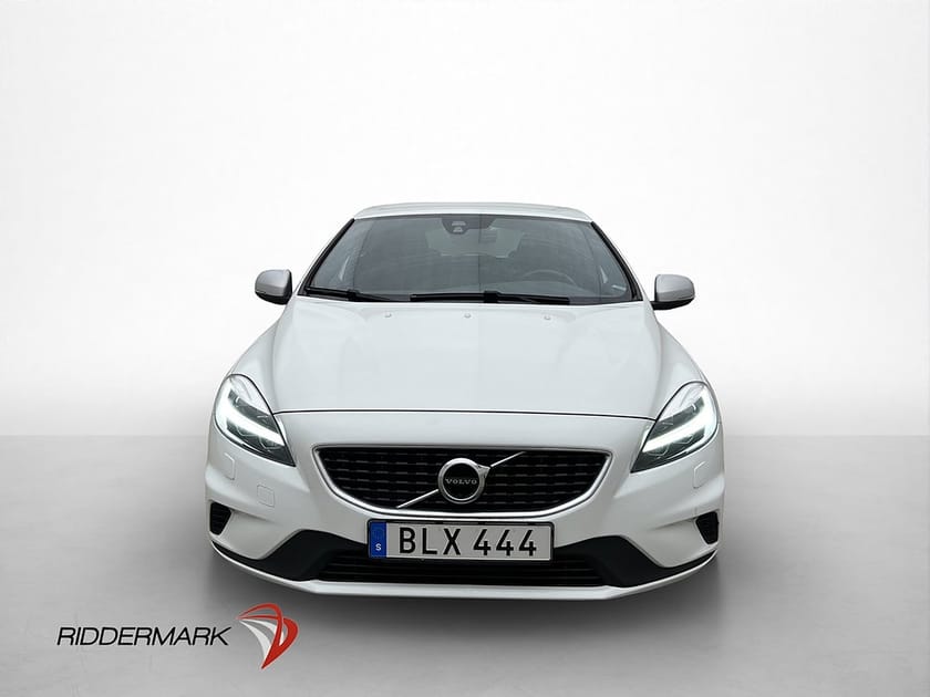 Bild 2 av Volvo V40 D3 150hk R Design Sensor Skinn/Alcantara 0,4L/mil
