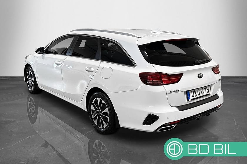 Bild 3 av Kia Ceed Sportswagon Plug-in Hybrid VÄRMARE BACKKAMERA RATTVÄRME KAMPANJ 3,95 RÄNTA