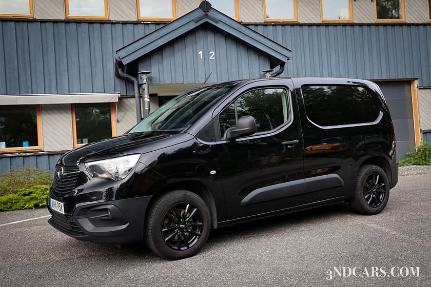 Bild 1 av Opel Combo Cargo 1.5 BlueHDi 130 EAT MOMS BACKKAMERA Euro 6