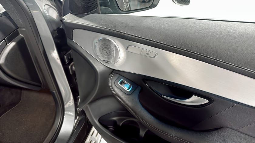 Bild 5 av Mercedes-Benz GLC 220 d Coupé 4MATIC | | AMG | Taklucka | Dragkrok