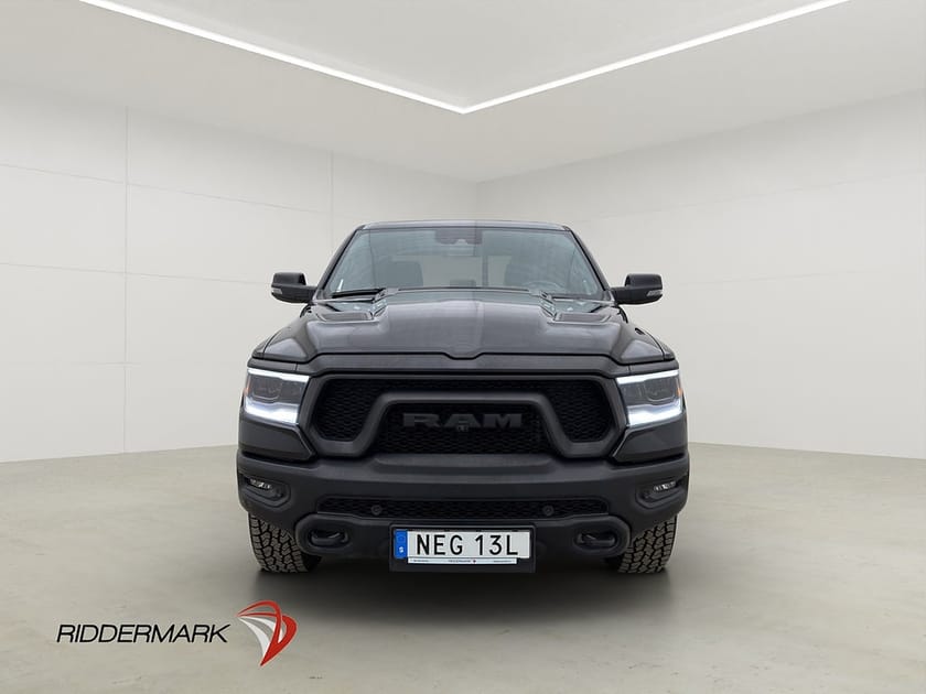 Bild 5 av RAM 1500 Crew Cab Dodge Rebel Night 5.7 Cockpit Pano Luft HUD MOMS
