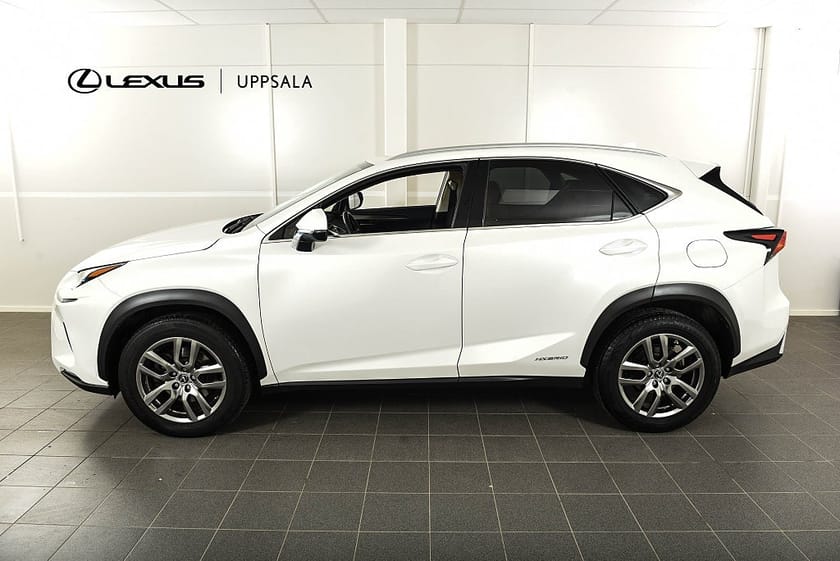 Bild 2 av Lexus NX 300h AWD 2.5 Executive Backkamera Navi M-värm Taklucka
