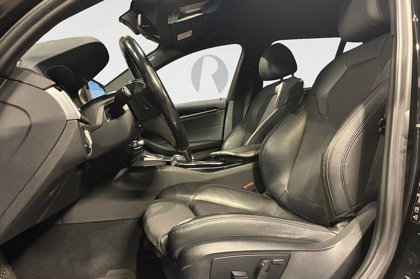 Bild 3 av BMW 520d xDrive Touring 190 HK AUT SPORT LINE DRAG B-KAMERA