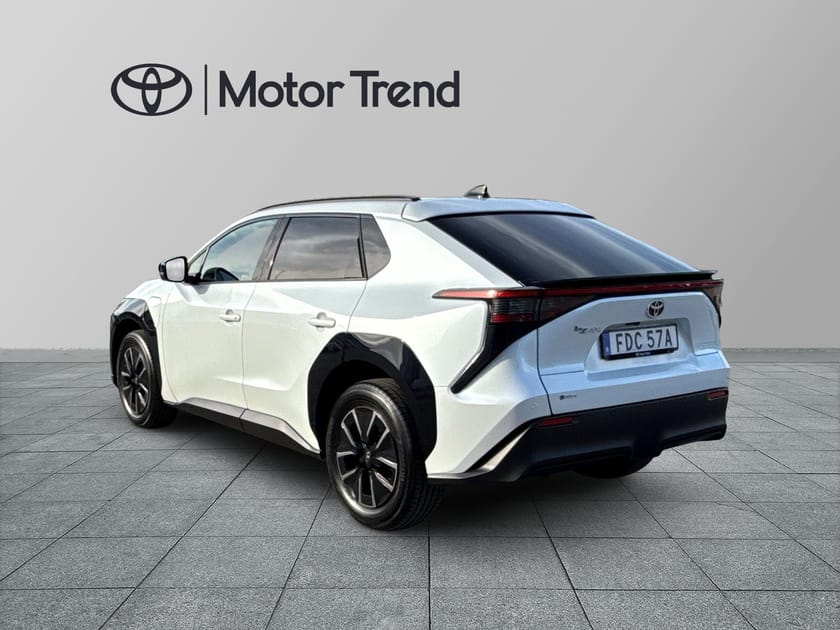 Bild 2 av Toyota bZ4X