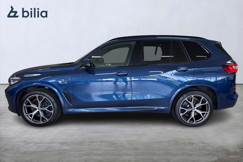 Bild 3 av BMW X5 xDrive45e iPerformance xDrive 45e M-Sport / Komfortstol Merino /Panorama /Drag