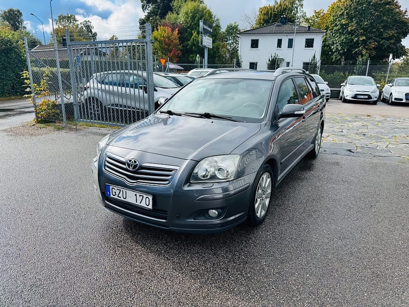 Bild 2 av Toyota Avensis Kombi