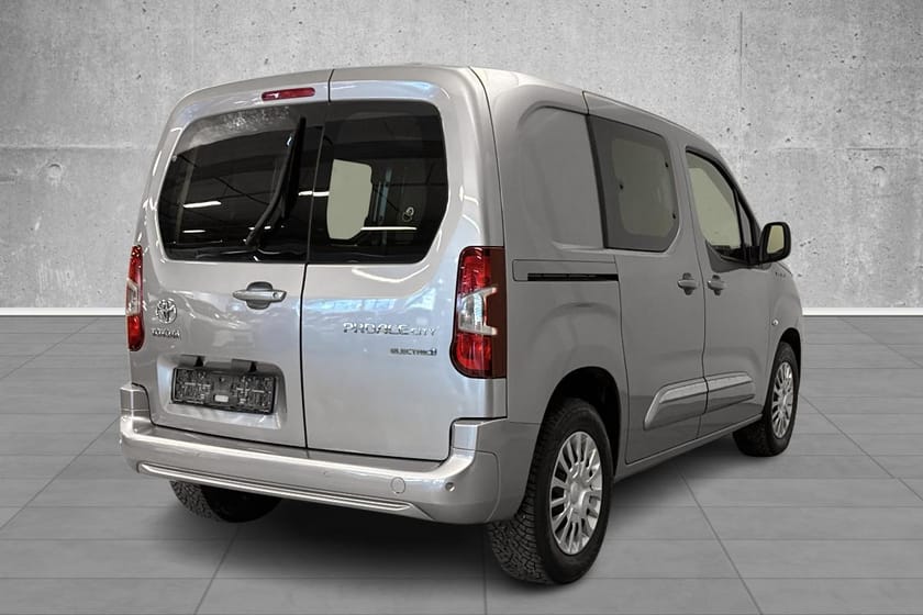 Bilde 4 av Toyota ProAce City Electric (L1) 2 skyvedører (50kWt) Comfort Plus sideh bakdør