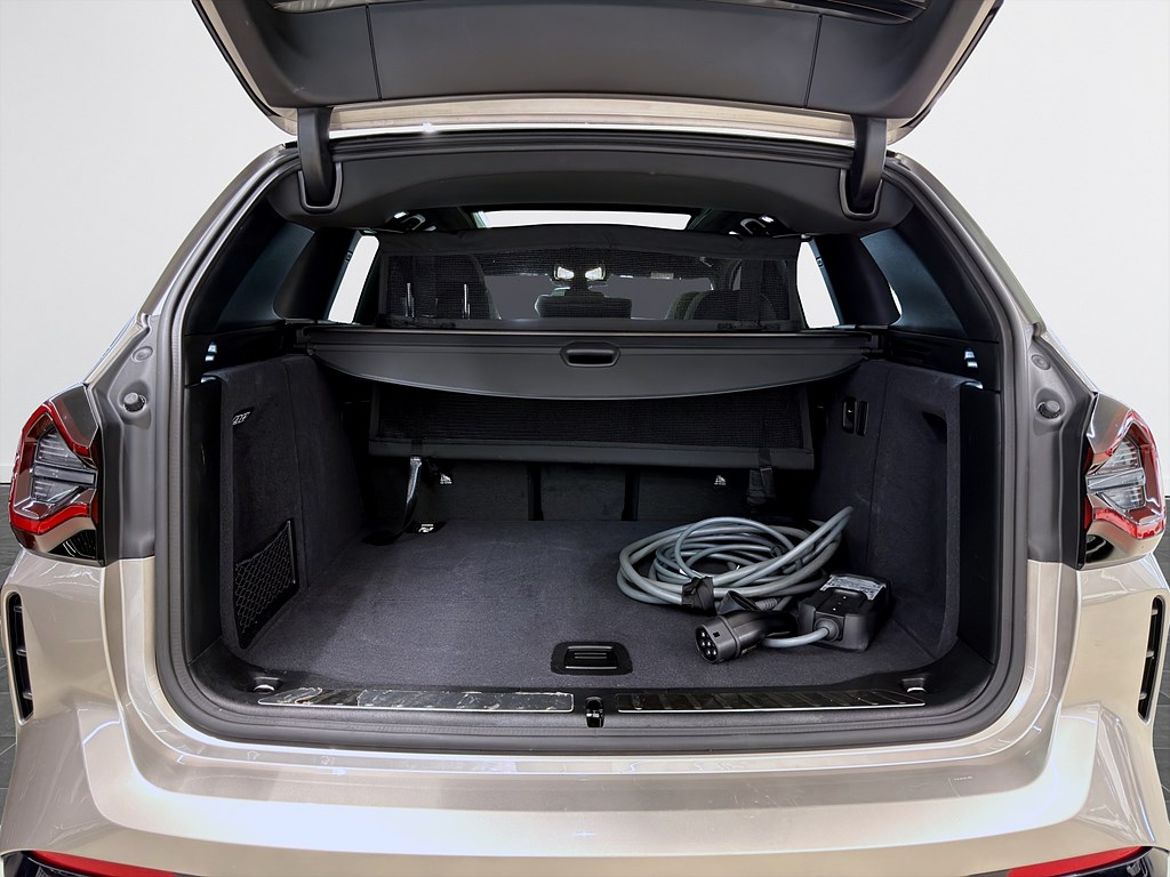 BMW iX3, 286ps, 2023