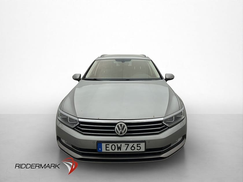 Bild 2 av Volkswagen Passat Sportscombi 2.0 TDI 190hk R-line Värmare Drag Kamera