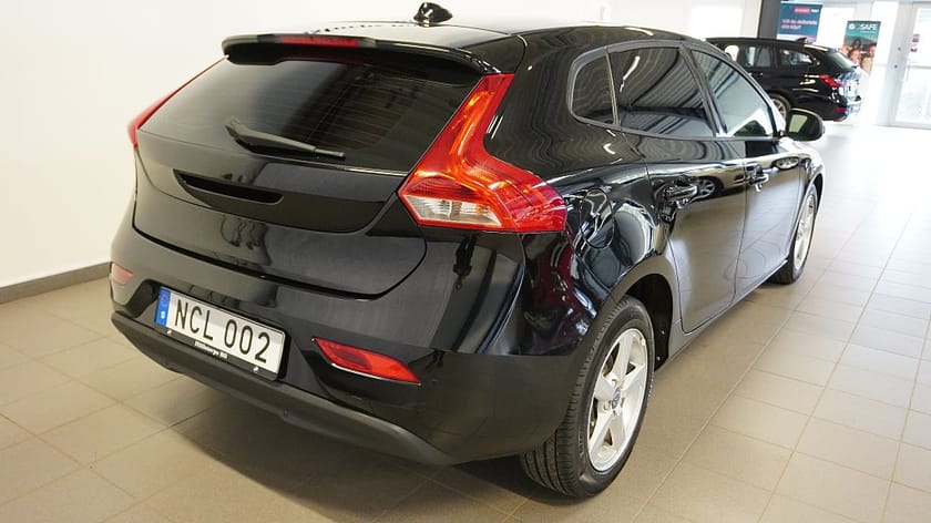 Bild 3 av Volvo V40 T2 KINETIC/EURO/BLUETOOTH/USB/NYSERVAD