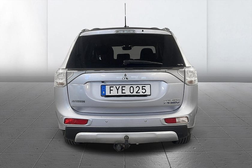 Bild 5 av Mitsubishi Outlander PHEV 4WD Business Drag Kamera Delläder 203hk