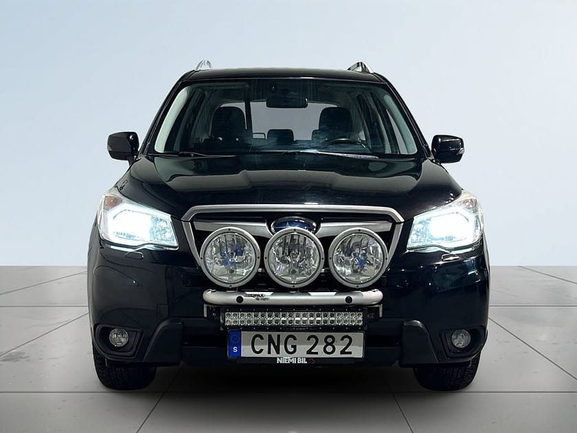 Bild 2 av Subaru Forester 2.0 4WD Dragkrok Motorvärmare Kamera Extraljus S/V-hjul