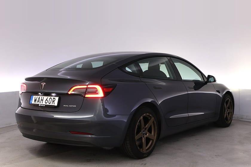 Bild 5 av Tesla Model 3 Long Range AWD Refresh Autopilot Panorama