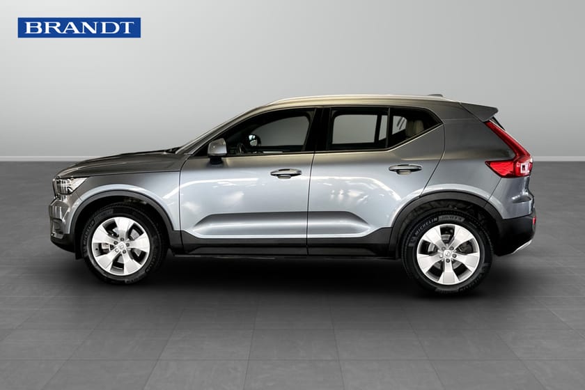 Bild 5 av Volvo XC40 D4 AWD Momentum Pro Edition