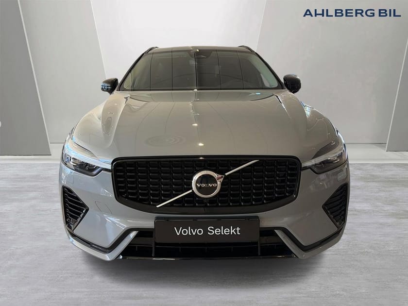 Bild 4 av Volvo XC60 T6 Plus Dark Edition, Dragkrok Halvautomatisk, Panoramaglastak, Läderklädsel, Parkeringskamera Bak, Google Maps