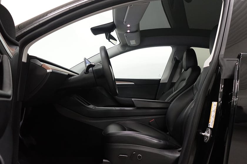 Bild 5 av Tesla Model Y Standard Range RWD