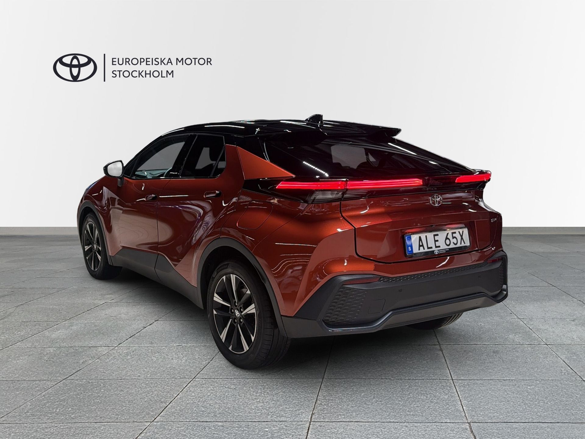 Toyota C-HR Hybrid 2026, bild 2/10