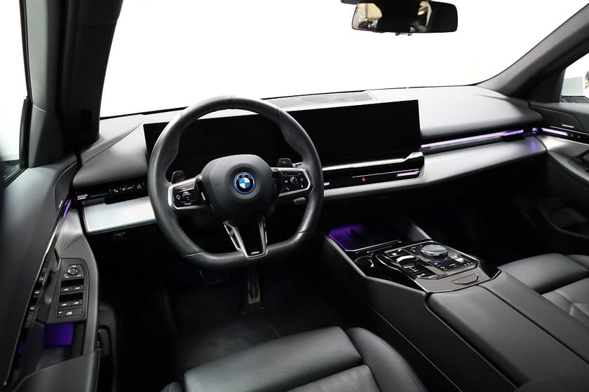 Bild 3 av BMW 530e xDrive Touring M Sport / Harman Kardon