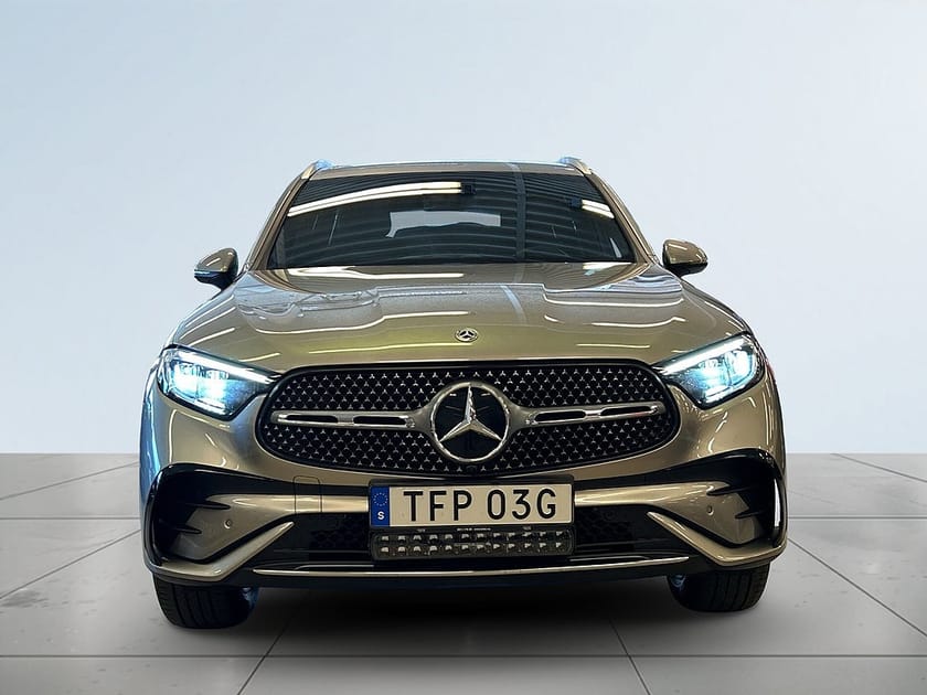 Bild 2 av Mercedes-Benz GLC 300 d e 4MATIC AMG-Line SoV/Kamera/Wide/HuD/Drag/Elstol