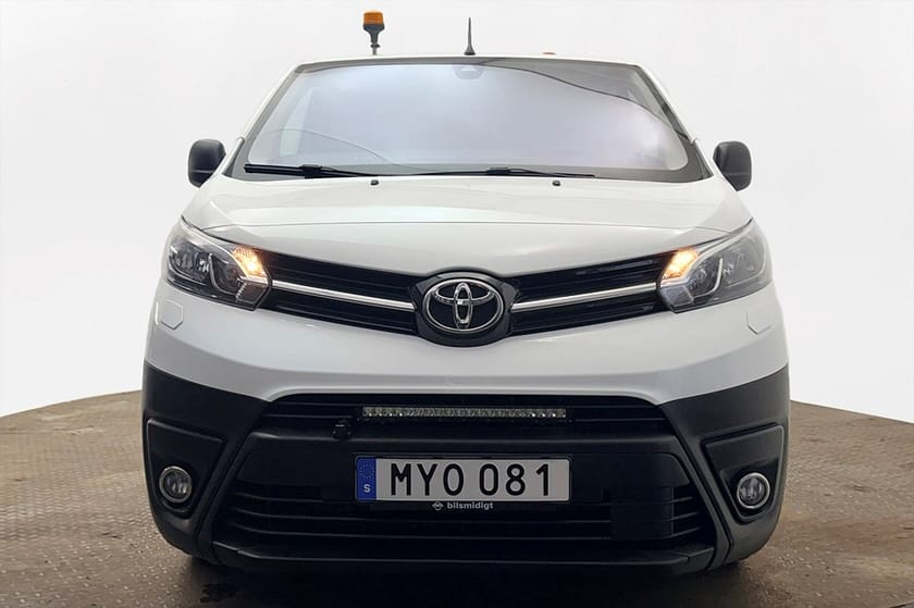 Bild 3 av Toyota Proace 1.5 D-4D 3-sits Drag Inredd Delläder Head-Up Kamera Värmare