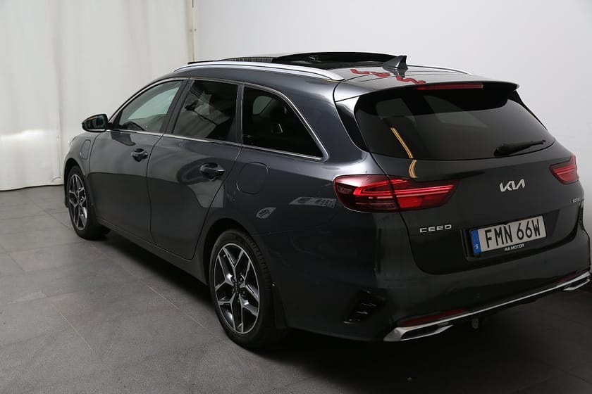 Bild 3 av Kia Ceed Sportswagon Plug-in Hybrid Advance Plus 2 Panorama Skinn Drag Moms