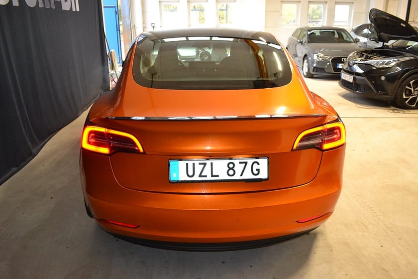 Bild 4 av Tesla Model 3 Long Range AWD 440 hk dragkrok