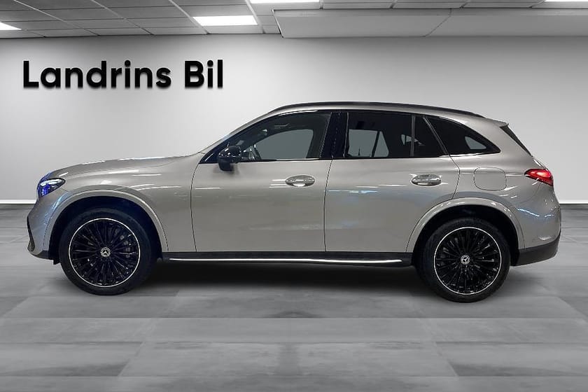 Bild 4 av Mercedes-Benz GLC 300 e 4MATIC / Pano / Drag