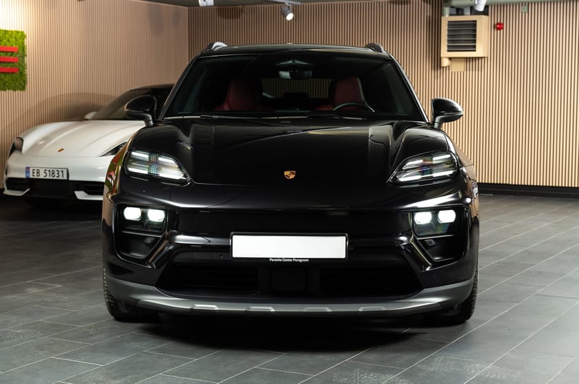 Bilde 2 av Porsche Macan 4 Matrix/18-veis/Offroad-pakke/22"/Chrono/Carbon/Krok++