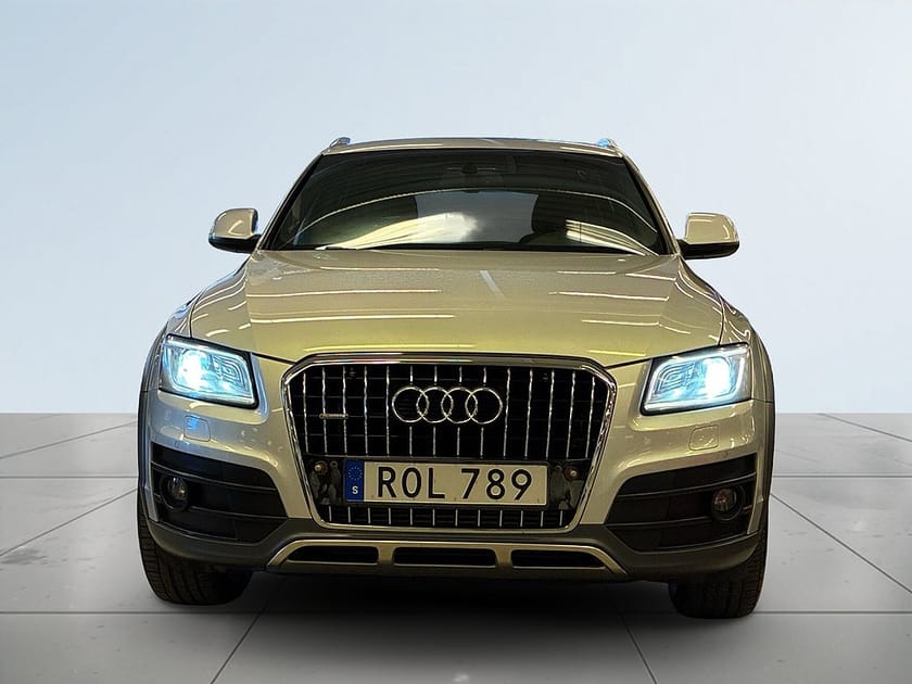 Bild 2 av Audi Q5 2.0 TDI DPF quattro S Tronic SoV-däck/D-värm/P-sens